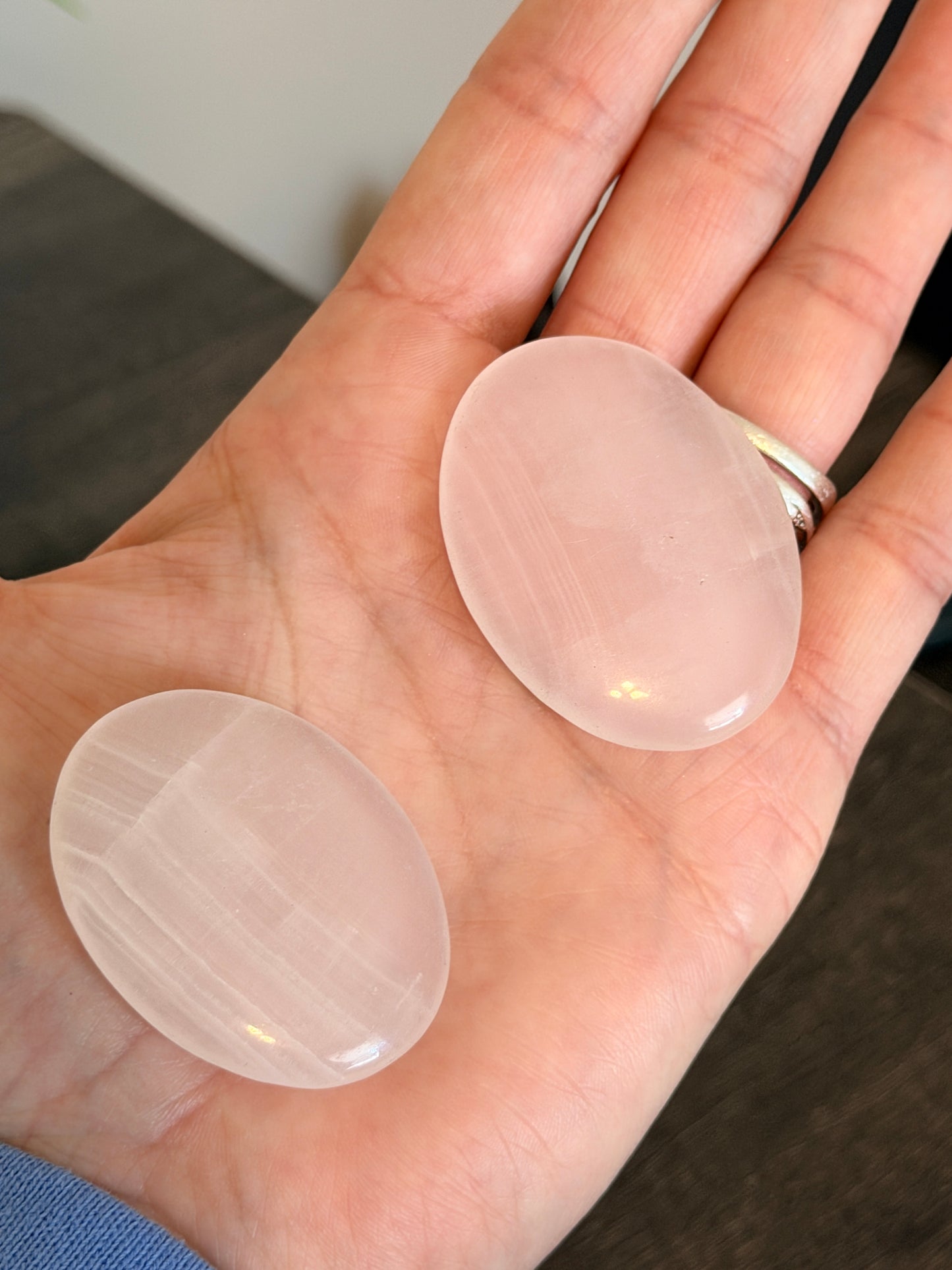 Mangano Calcite Worry Stone